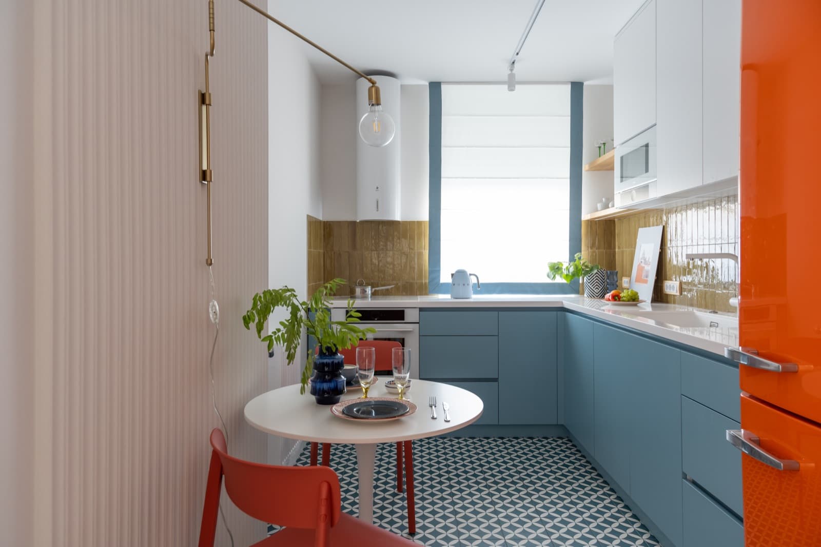 Corner kitchen in Novi Sad 1